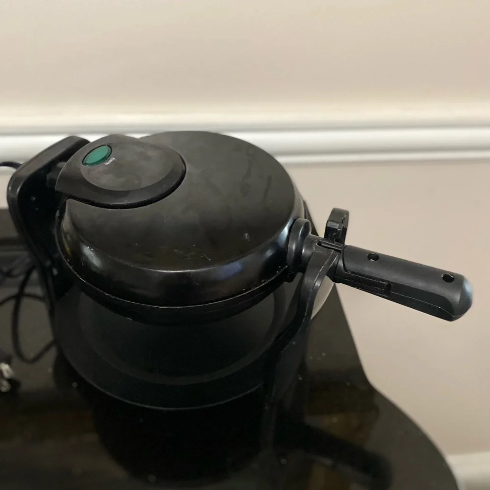 Bella Rotating Waffle Maker - Picture 6 of 12